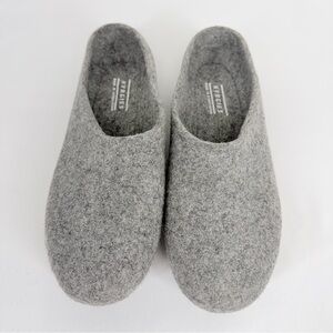 Kyrgies Men’s size 45 ( 12-12.5 ) Gray Classic Slip On Wool Slippers